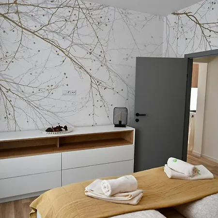 Kubínska Hoľa - Hillside Point