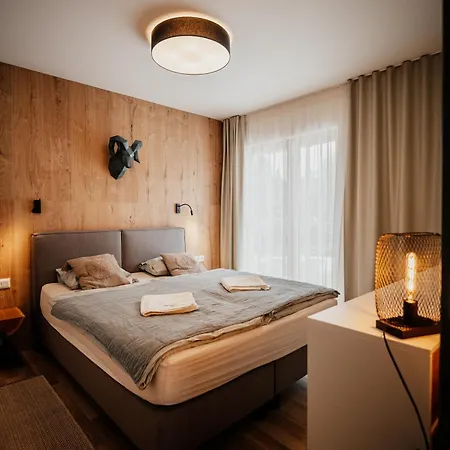 Kubinska Hola - Hillside Point دولني كوبين
